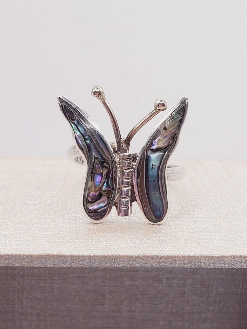 Abalone Butterfly 925 Sterling Silcer Artisan Iridescent Vintage Ring